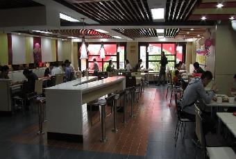 紹興工廠食堂承包公司哪家好？專業(yè)餐飲管理服務(wù)全解析